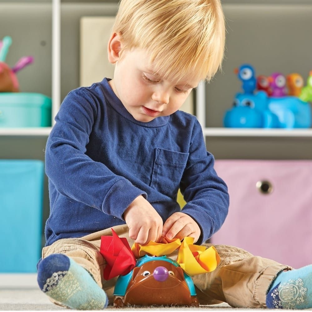 Learning Resources - Spike The Fine Motor Hedgehog® Tissue Pal™ Sensory Toy - Image 9