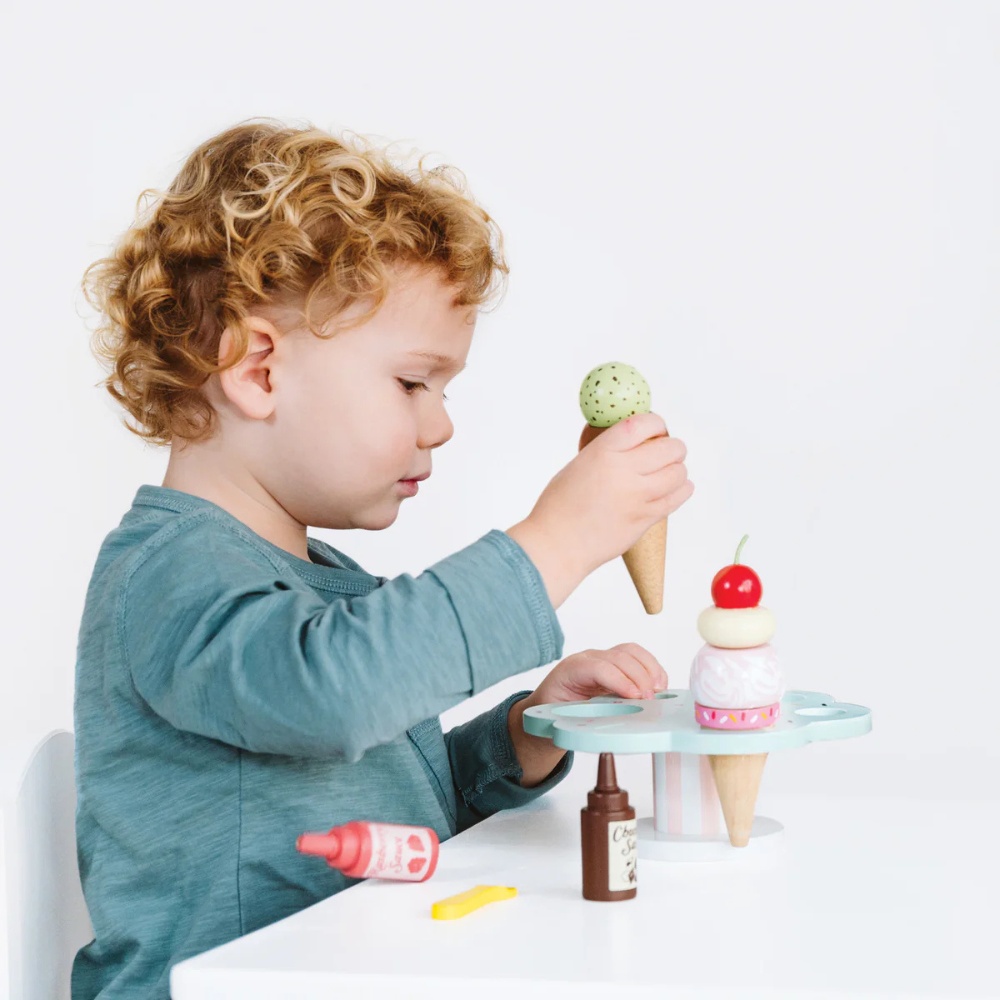Le Toy Van - Wooden Ice Cream Stand & Toppings - 12pcs - Image 5
