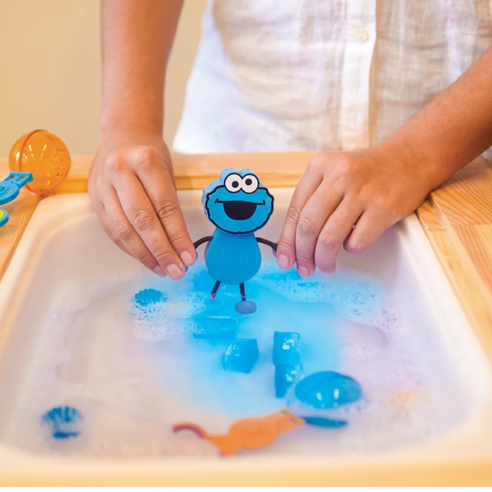 Glo Pals - Water Activated Light-Up Sensory Toys - Cookie Monster Sesame Street - Image 5