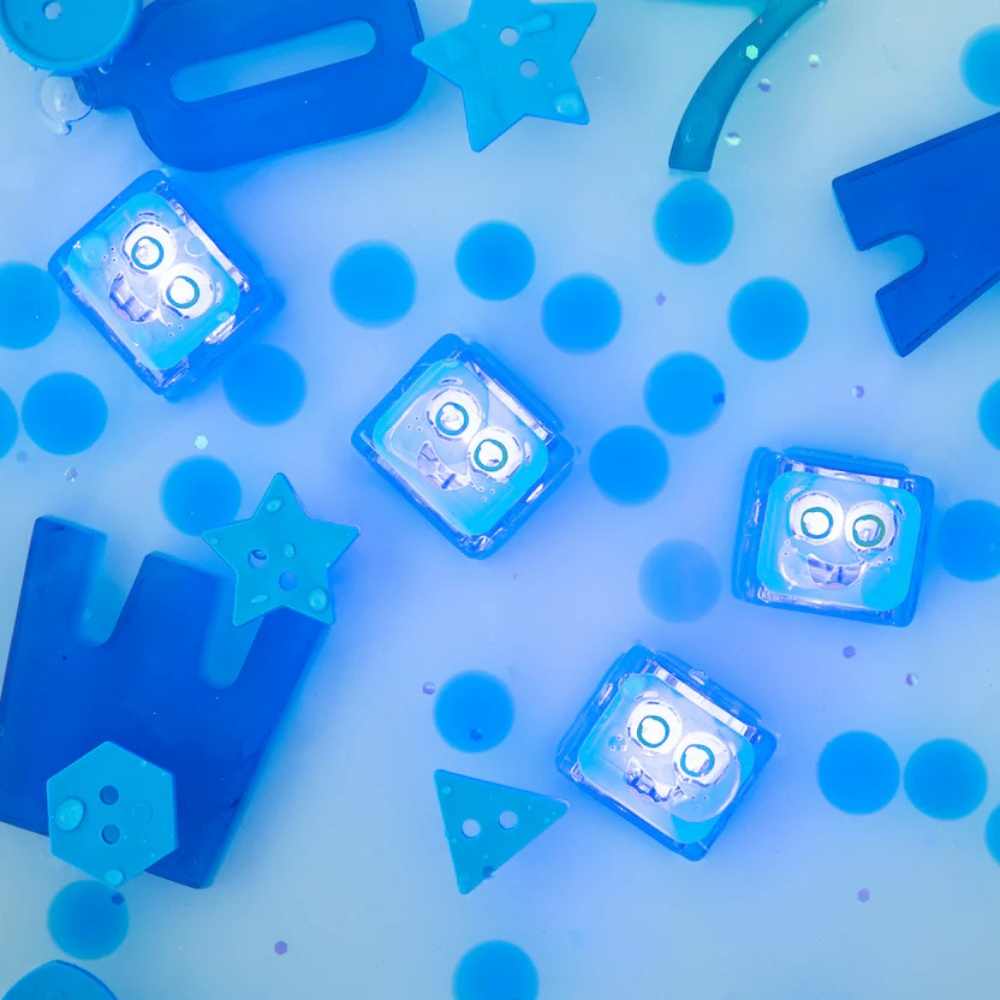 Glo Pals - Water Activated Light-Up Sensory Toys - Blair (4 Pack) - Image 2