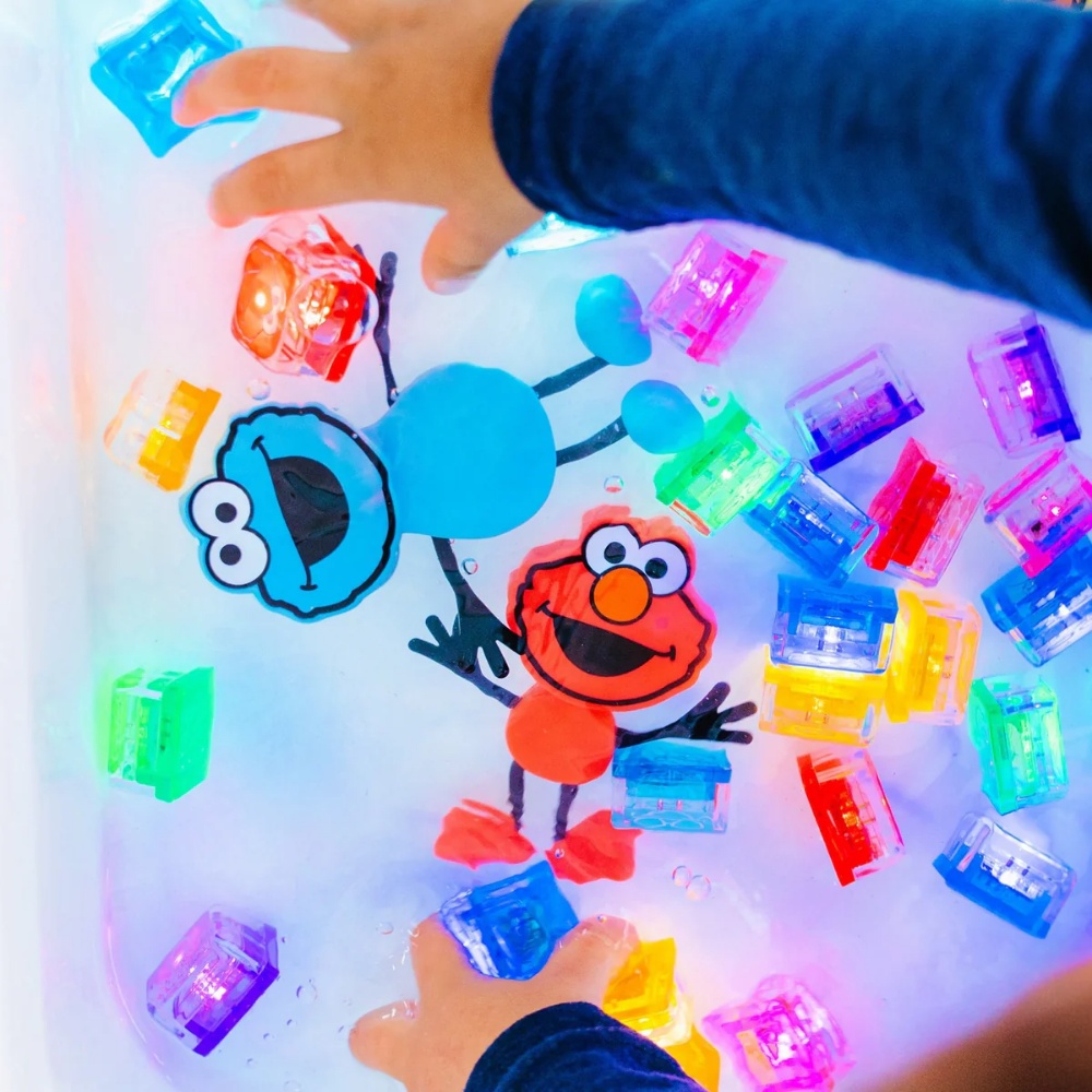 Glo Pals - Water Activated Light-Up Sensory Toys - Elmo Sesame Street - Image 6