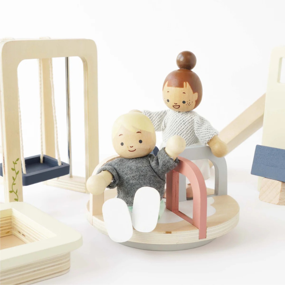 Le Toy Van - Dolls House Furniture: Outdoor Play - 5pcs - Image 6