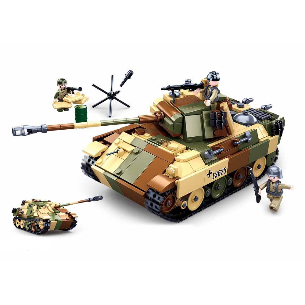 Sluban Building Set: WWII - Medium Tank 2 in 1- 725pcs - Image 2