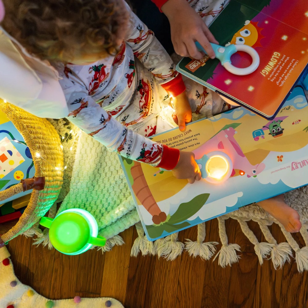 Glo Pals - Light Up Book - Pippa and Her Prehistoric Pals - Image 7