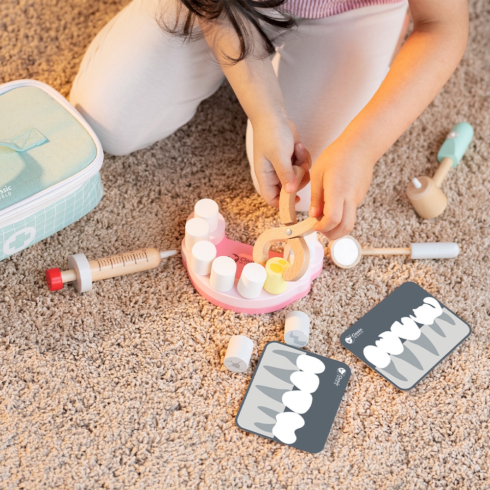 Classic World - Pretend & Play - Little Dentist Set - Image 3