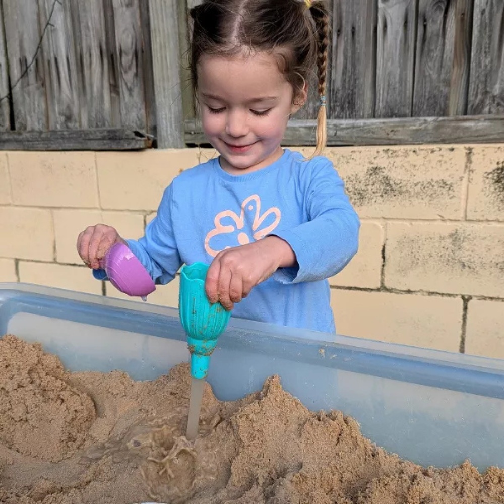 EDX Education - Sensory Sand & Water Play Scoops - 4 Colours - 12pcs - Image 3
