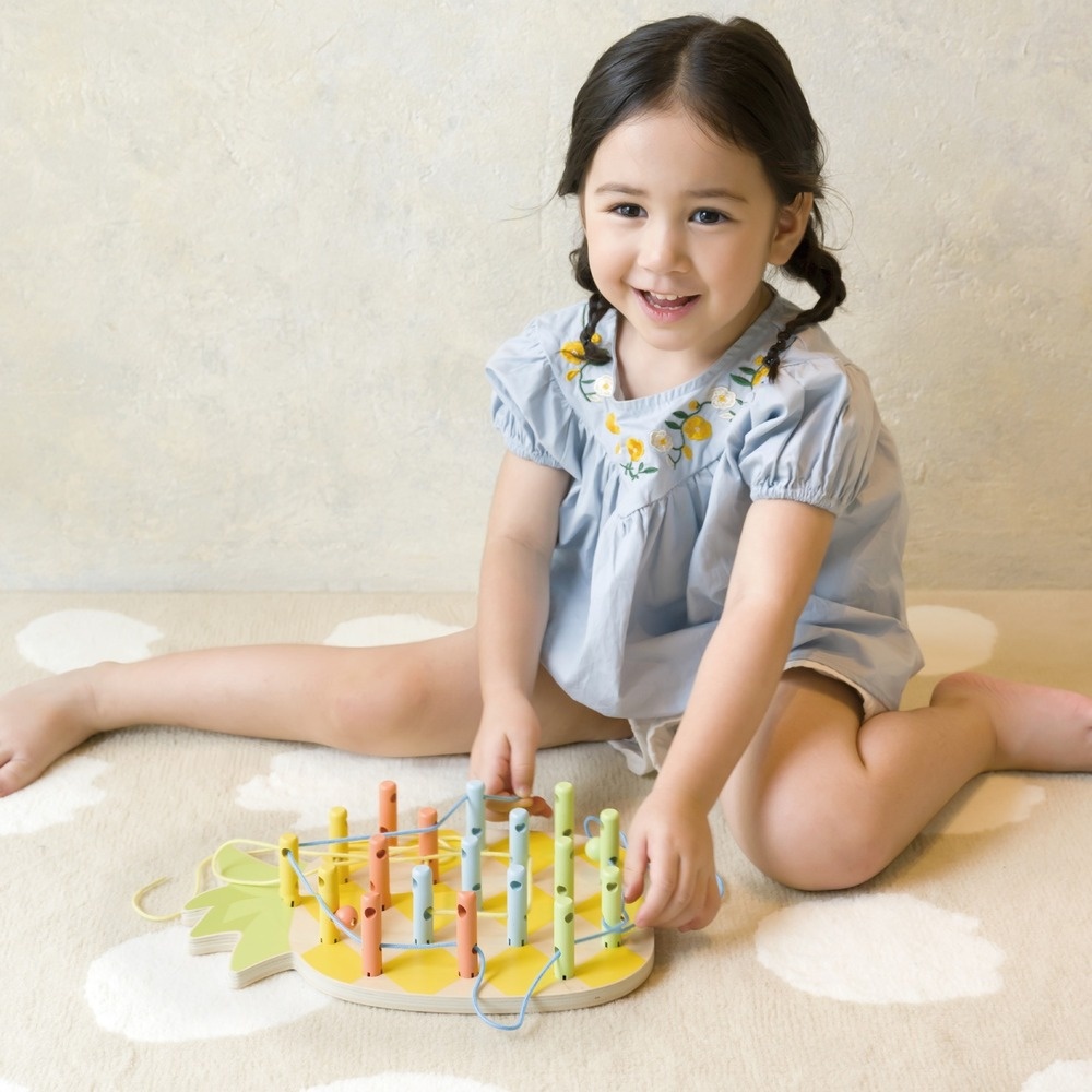 Classic World - Pineapple Linking Game With Activity Cards - Image 3