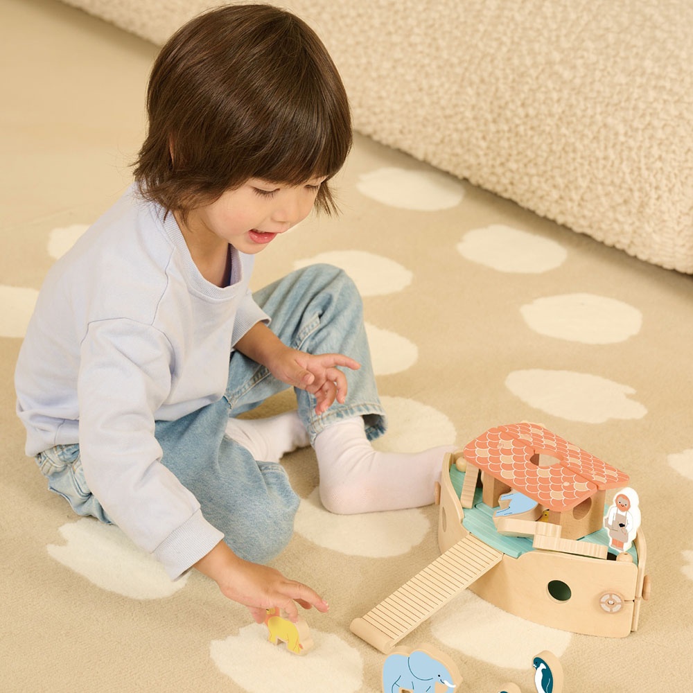 Classic World - Pretend & Play - Making Noah's Ark - Image 5