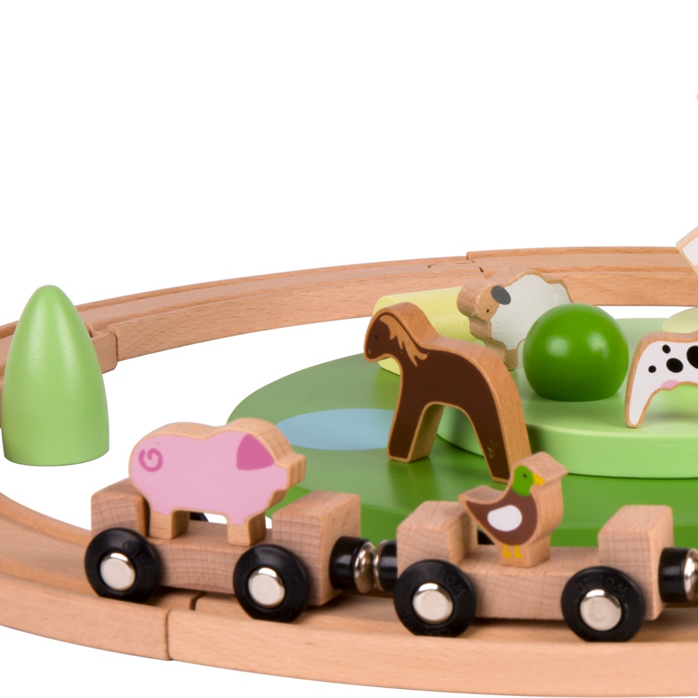 Classic World - Pretend & Play - Wooden Train Set - Small Farm - 28pcs - Image 4