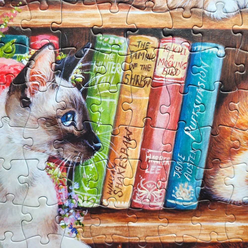 Gibsons - Puss Back in Books - XL Pieces - 500 Piece Jigsaw Puzzle - Image 4