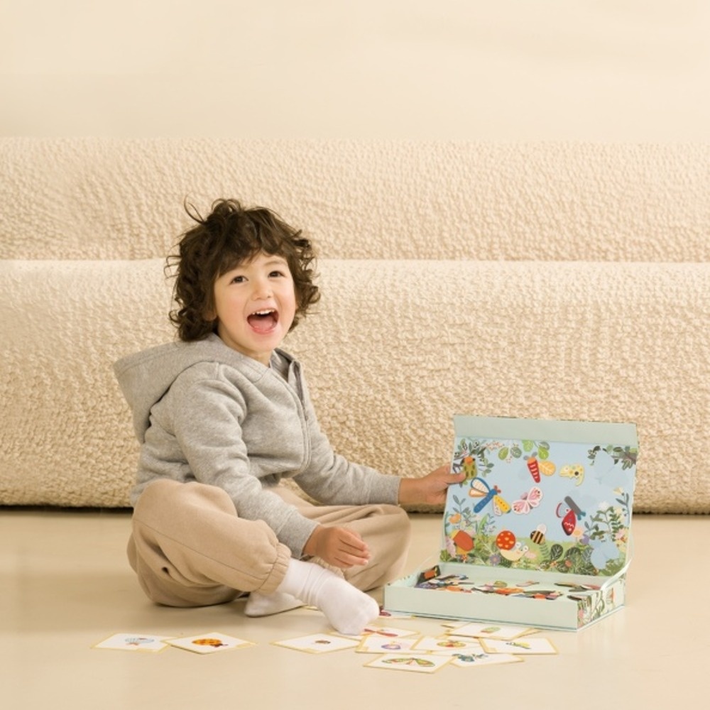 Classic World - Insect World Magnetic Activity Box - 50Pcs - Image 3