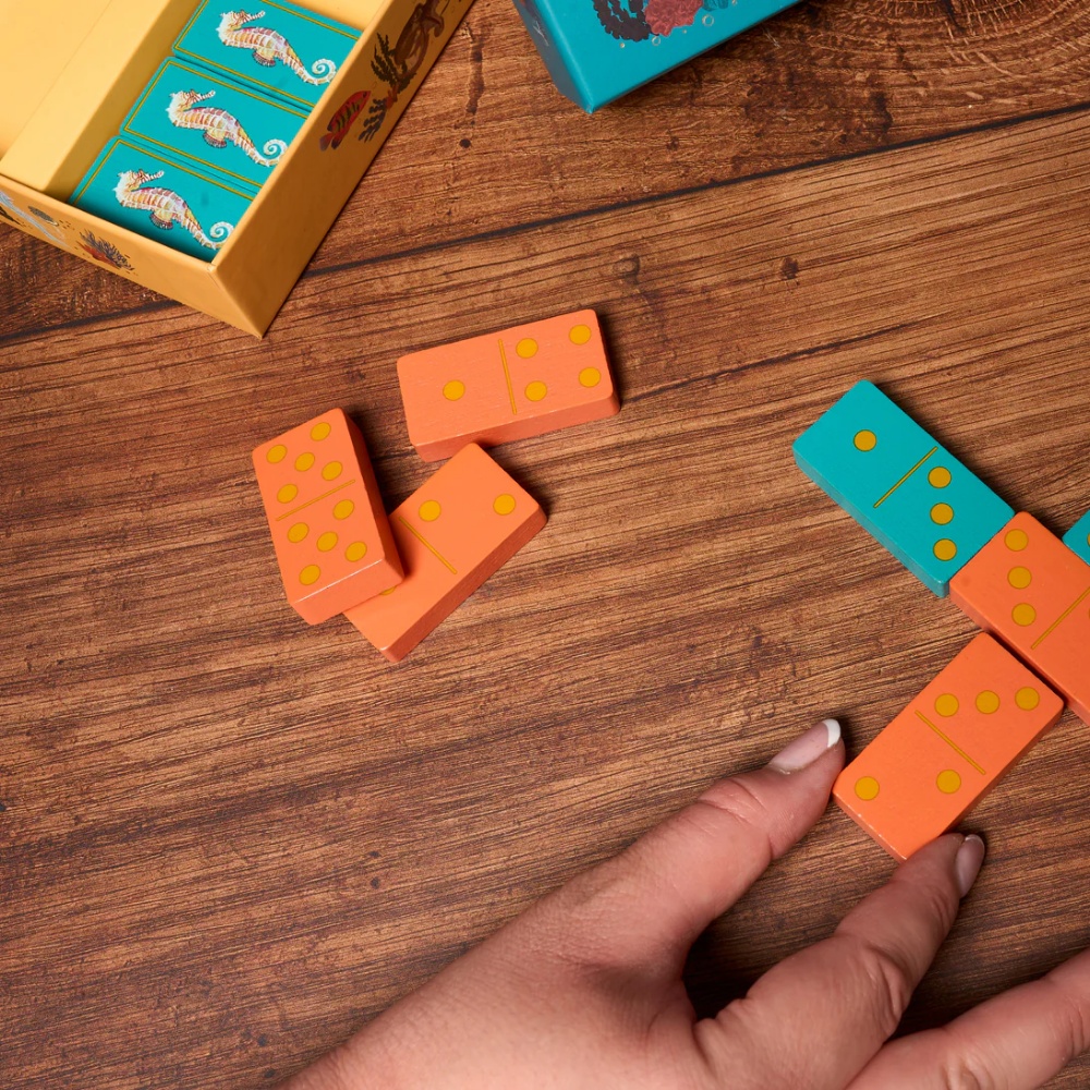 Gibsons - The Art File: Dominoes Family Game - Image 3